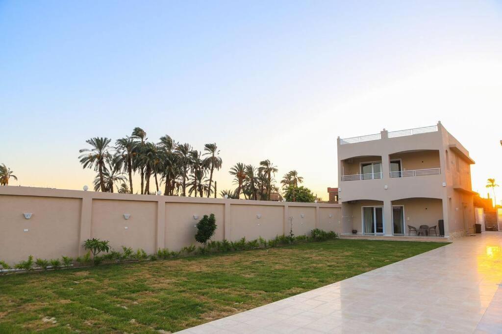 Royal Nile Villa - Nile View Apartment 1 Luxor Exteriör bild