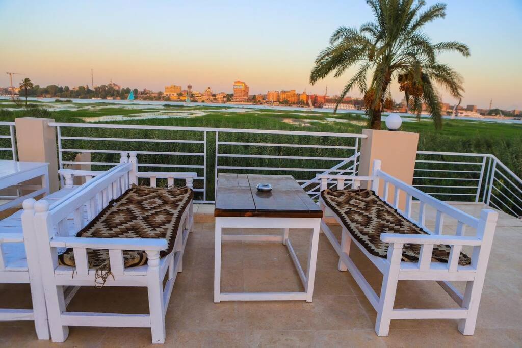 Royal Nile Villa - Nile View Apartment 1 Luxor Exteriör bild